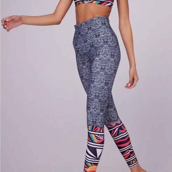 Free People movement Onzie ritual leggings and top set size L,S - Picture 4 of 12